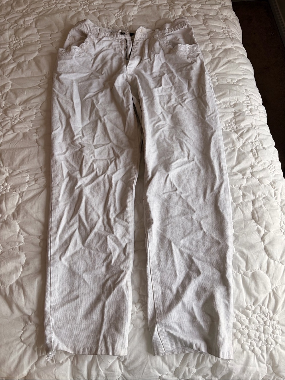 Women's White Casual Jeans - Classic Straight Fit
